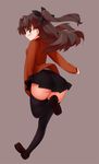  black_hair black_legwear blue_eyes blush fate/stay_night fate_(series) kaisen_chuui long_hair looking_at_viewer simple_background skirt solo sweater thighhighs toosaka_rin two_side_up 