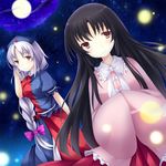  ajiriko bad_id bad_pixiv_id banned_artist black_hair bow braid brown_eyes dutch_angle fireflies full_moon hair_ribbon highres houraisan_kaguya long_hair long_sleeves looking_at_viewer moon multiple_girls ribbon silver_hair single_braid smile touhou very_long_hair wide_sleeves yagokoro_eirin 