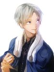  1boy akagami_no_shirayukihime blonde_hair blue_eyes cape fur_trim male male_focus prince solo zen_wistalia 
