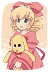  aka_(s3637) blonde_hair bow dress drill_hair frills green_eyes hair_bow hina_ichigo kunkun pink_bow rozen_maiden short_hair smile solo stuffed_animal stuffed_dog stuffed_toy 