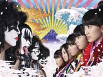  4boys 5girls ariyasu_momoka gene_simmons kiss_(band) kiss_(rock_band) long_hair looking_at_viewer momoiro_clover_z momota_kanako multiple_boys multiple_girls musician official_art photo sasaki_ayaka short_hair smile takagi_reni tamai_shiori tongue what 