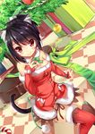  animal_ears asymmetrical_legwear black_hair box breasts cat_ears cat_tail christmas christmas_tree cleavage detached_sleeves dutch_angle gift gift_box highres kaede_(003591163) looking_at_viewer medium_breasts original red_eyes solo tail thighhighs zettai_ryouiki 