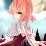  alternate_hair_color dei_(dirmu) flandre_scarlet from_behind looking_at_viewer no_hat no_headwear pink_hair red_eyes short_hair_with_long_locks side_ponytail sitting solo touhou 