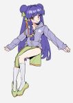  1girl absurdres bow green_bow green_shoes grey_background hair_bow highres hood hoodie long_hair looking_at_viewer purple_hair ranma_1/2 red_eyes shampoo_(ranma_1/2) shoes side_slit sidelocks simple_background smile socks white_socks yaha0079 