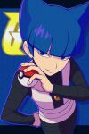  1boy black_pants black_shirt blue_background blue_eyes blue_hair blunt_bangs closed_mouth hand_on_own_hip hand_up highres holding holding_poke_ball logo long_sleeves male_focus nakikot_t pants poke_ball poke_ball_(basic) pokemon pokemon_diamond/pearl/platinum saturn_(pokemon) shirt short_hair smile solo vest 