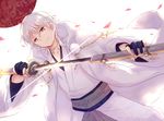  bad_id bad_pixiv_id gloves japanese_clothes male_focus partly_fingerless_gloves petals shiki_(kurotoshiki) silver_hair smile solo sword touken_ranbu tsurumaru_kuninaga weapon yellow_eyes 