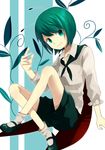  antennae cape carbonara_hontyotyo crossed_legs green_eyes green_hair looking_at_viewer mary_janes shirt shoes short_hair shorts sitting smile socks solo touhou wriggle_nightbug 