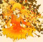  aki_shizuha autumn_leaves blonde_hair hair_ornament ichizen_(o_tori) long_sleeves shirt skirt smile solo touhou yellow_eyes 