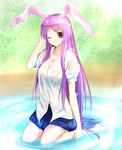 animal_ears breasts bunny_ears cleavage collarbone eeryuu_(2004107) grass hand_in_hair highres in_water large_breasts lavender_hair light_frown long_hair looking_at_viewer one_eye_closed pleated_skirt red_eyes reisen_udongein_inaba short_sleeves sitting skirt solo touhou very_long_hair wariza wet wet_clothes 