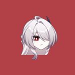  1girl acheron_(honkai:_star_rail) ahoge commentary grey_hair hair_ornament hair_over_one_eye honkai:_star_rail honkai_(series) long_hair looking_at_viewer official_alternate_color red_background red_eyes shiyuki_(yuki_09_22) simple_background solo 