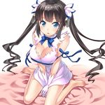  barefoot black_hair blue_eyes blue_ribbon blush breasts buntan cleavage dungeon_ni_deai_wo_motomeru_no_wa_machigatteiru_darou_ka gloves hair_ribbon hestia_(danmachi) large_breasts long_hair looking_at_viewer rei_no_himo ribbon sitting solo twintails wariza white_gloves 