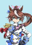  1girl animal_ears ascot asymmetrical_gloves black_gloves blue_eyes brown_hair buttons cape closed_mouth double-breasted epaulettes finger_to_own_chin gloves hair_between_eyes hand_on_own_hip highres horse_ears horse_girl jacket long_hair long_sleeves looking_at_viewer mismatched_gloves multicolored_hair multicolored_jacket pink_ascot ponytail red_cape simple_background single_epaulette single_hair_streak skirt smile solo streaked_hair tokai_teio_(peak_joy)_(umamusume) tokai_teio_(umamusume) two-tone_jacket umamusume upper_body white_gloves white_hair white_jacket white_skirt white_streaks zukki_(bijitaru) 