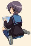  brown_eyes computer looking_back nagato_yuki purple_hair short_hair suzumiya_haruhi_no_yuuutsu 