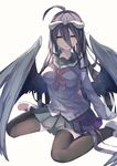  albedo alternate_costume black_hair breasts cosplay demon_girl highres horns long_hair looking_at_viewer medium_breasts mitu_yang overlord_(maruyama) parody school_uniform serafuku sitting smile solo thighhighs wariza wings yellow_eyes 