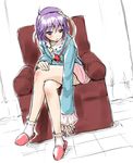  crossed_legs fechirin heart komeiji_satori legs purple_eyes purple_hair sitting slippers solo touhou 