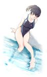  amagami amano_issui arm_support barefoot black_eyes black_hair blush breasts cleavage competition_swimsuit dutch_angle feet large_breasts legs light_rays one-piece_swimsuit ponytail pool poolside sitting soaking_feet solo splashing sunbeam sunlight swimsuit thigh_gap tsukahara_hibiki water 