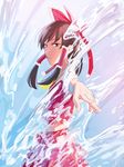  amino_(tn7135) bad_id bad_pixiv_id bow brown_eyes brown_hair detached_sleeves hair_bow hair_tubes hakurei_reimu japanese_clothes long_hair looking_at_viewer midriff miko outstretched_arm skirt solo touhou water 