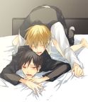  2boys akio_(89e) anal black_hair blonde_hair blood cum cum_in_ass cumdrip durarara!! heiwajima_shizuo male_focus multiple_boys on_bed orihara_izaya red_eyes tears waiter yaoi 