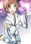  absurdres anklet arm_grab blurry blush bokeh brown_eyes brown_hair commentary_request depth_of_field hairband highres japanese_clothes jewelry kantai_collection kimono kneeling natori_(kantai_collection) open_mouth ryuki_(ryukisukune) sandals short_hair solo_focus translation_request white_hairband wide_sleeves yukata 