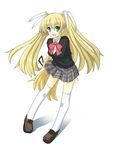  blonde_hair bow green_eyes highres little_busters! long_hair pink_bow plaid plaid_skirt school_uniform shii_puu skirt solo thighhighs tokido_saya twintails 