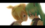  1girl blonde_hair blush face-to-face fujisaki_hikari green_eyes green_hair hands_on_shoulders hatsune_miku highres imminent_kiss kagamine_len letterboxed long_hair vocaloid wallpaper 