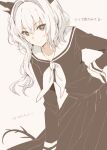  1girl alternate_costume arknights black_shirt black_skirt brown_eyes chargepro chinese_commentary commentary_request cowboy_shot dragon_girl dragon_horns dragon_tail grey_background grey_hair hand_on_own_hip highres horns leaning_forward long_hair looking_at_viewer neckerchief school_uniform serafuku shirt simple_background skirt smile solo tail talulah_(arknights) translation_request white_neckerchief 