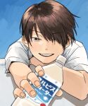  1boy blue_sky blurry bottle brown_eyes brown_hair coincoinco depth_of_field fangs grin hair_over_one_eye holding holding_bottle kamio_akira leaning_forward light_blush long_bangs looking_at_viewer male_focus narrowed_eyes outstretched_arm parted_bangs portrait shirt short_hair short_sleeves sky smile solo tennis_no_ouji-sama water_bottle white_shirt 