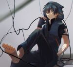  1boy bandaged_arm bandaged_leg bandages barefoot black_gloves black_hair black_pants black_shirt blue_hoodie breast_pocket cable closed_mouth commentary fingerless_gloves gloves green_eyes grey_background hair_between_eyes hand_in_pocket hand_up holding holding_cable hood hoodie leg_up looking_at_viewer male_focus original pants pocket rune_(rne_at) shadow shirt short_hair short_sleeves simple_background sitting sleeveless sleeveless_hoodie solo turtleneck turtleneck_shirt untranslatable_commentary zipper 