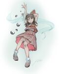  1girl ascot bow brown_eyes brown_hair brown_shoes closed_mouth commentary_request frilled_bow frilled_hair_tubes frills full_body hair_bow hair_tubes hakurei_reimu highres long_hair looking_at_viewer orb pleated_skirt red_bow red_skirt shoes signature skirt skirt_set socks solo touhou white_socks yellow_ascot yin_yang yin_yang_orb yolandabaka 
