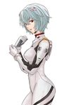  ayanami_rei bangs bodysuit bracer breasts clenched_hand coelacanth_(gyotaku) cowboy_shot from_side gloves hair_between_eyes hair_ornament holding_arm looking_at_viewer looking_back medium_breasts neon_genesis_evangelion parted_lips pilot_suit plugsuit red_eyes short_hair silver_hair simple_background solo turtleneck white_background white_bodysuit 