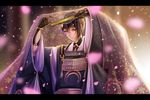  black_gloves black_hair blue_eyes blurry depth_of_field fan folding_fan furofuki_daikon gloves highres japanese_clothes letterboxed male_focus mikazuki_munechika petals sayagata smile solo touken_ranbu 