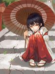  black_hair hcho highres japanese_clothes knees_up long_hair looking_at_viewer miko oriental_umbrella original parasol red_eyes sitting smile solo stairs stone_stairs tabi umbrella 