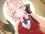  1girl animal_ears black_necktie blonde_hair blue_eyes closed_mouth colored_inner_hair commentary_request gloves goat_ears goat_girl highres hololive looking_at_viewer multicolored_hair necktie pink_hair ritsuki_kotowa short_hair smile solo suzuna_tsuzuri upper_body virtual_youtuber white_necktie 