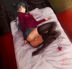  arm_support ass bed black_hair black_legwear fate/stay_night fate_(series) gem green_eyes highres jewelry long_sleeves panties pillow solo thighhighs tianmi_de_siwang_ba toosaka_rin two_side_up type-moon underwear white_panties 