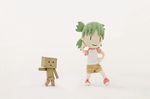  animated animated_gif artist_request box brown_shorts danboo dancing green_hair hand_behind_head hand_on_hip koiwai_yotsuba lowres quad_tails raglan_sleeves shoes short_hair shorts smile source_request stop_motion switch yotsubato! 