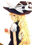  apple blonde_hair food fruit hat holding holding_food holding_fruit kirisame_marisa long_hair looking_at_viewer simple_background solo tianlluo touhou white_background witch_hat yellow_eyes 