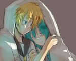  1girl blonde_hair blue_hair hatsune_miku hikusa kagamine_len lowres source_request vocaloid 