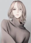  1girl brown_hair brown_sweater erise eyelashes grey_background grey_eyes hair_over_one_eye highres long_hair looking_at_viewer original parted_lips simple_background solo sweater turtleneck turtleneck_sweater upper_body 