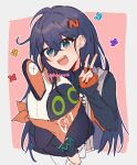  1girl 1other :d absurdres alternate_hair_length alternate_hairstyle animal_ear_piercing artist_name bandana belle_(zenless_zone_zero) black_hair black_jacket black_shirt blue_eyes border commentary eous_(zenless_zone_zero) eyelashes fingerless_gloves gloves hair_ornament highres holding jacket letter_hair_ornament long_hair long_sleeves open_clothes open_jacket open_mouth orange_bandana orange_gloves outline outside_border pink_background shirt signature smile sshooooe symbol-only_commentary teeth turtleneck turtleneck_shirt twitter_username upper_body upper_teeth_only white_border white_outline zenless_zone_zero 