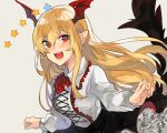  1girl bat_wings black_skirt blonde_hair collared_shirt commentary_request cross-laced_clothes flower frills granblue_fantasy head_wings highres long_hair long_sleeves looking_at_viewer neck_flower open_mouth pointy_ears red_eyes red_flower red_wings shirt skirt solo star_(symbol) upper_body vampy white_shirt wings yakota_(usuk-yako) 