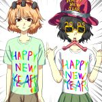  2000s_(style) 2025 2others \m/ anime_coloring bare_arms black_hair brown_shorts clothes_writing collarbone commentary_request cowboy_shot double_\m/ emphasis_lines faux_retro_artstyle furrowed_brow green_hakama green_shirt hair_rollers hairband hakama hakama_skirt happy_new_year hat highres japanese_clothes kurokoge_karubi len'en messy_hair multiple_others orange_eyes red_hairband red_hat senri_tsurubami shirt short_hair shorts simple_background skirt standing straight-on sunglasses t-shirt top_hat white_background white_shirt yellow-framed_eyewear zuifeng_tenkai 