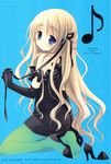  bare_shoulders blonde_hair blue_eyes don't_say_&quot;lazy&quot; elbow_gloves eyebrows gloves green_legwear hair_ribbon high_heels highres k-on! kneeling kotobuki_tsumugi long_hair looking_back musical_note pantyhose ribbon sakurazawa_izumi shoes single_shoe solo 