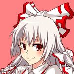  &gt;:) blush bow closed_mouth commentary_request fujiwara_no_mokou hair_bow isagi long_hair looking_at_viewer portrait red_background red_eyes shirt smile solo touhou tsurime v-shaped_eyebrows white_bow white_hair white_shirt 
