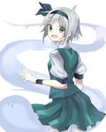  ^p^ black_hairband cowboy_shot eyebrows eyebrows_visible_through_hair green_eyes hair_ribbon hairband hitodama konpaku_youmu konpaku_youmu_(ghost) looking_at_viewer looking_back messy_hair open_mouth puffy_short_sleeves puffy_sleeves ribbon short_hair short_sleeves silver_hair skirt skirt_set solo surprised taiki_(ozone) touhou vest wristband 