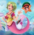  1girl 1other bag blurry blurry_background bracelet bubble camie_(one_piece) clenched_hand crop_top english_commentary green_hair hat highres holding holding_bag in_water jewelry looking_to_the_side mermaid monster_girl one_piece open_mouth pappug pink_shirt shirt short_hair shuravf smile starfish sunglasses two-tone_shirt yellow_shirt 