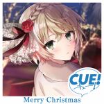  1girl blurry blurry_background blush bob_cut bow braid capelet copyright_logo crossed_bangs cue! english_text flower from_behind fur-trimmed_capelet fur_trim green_eyes grey_capelet hair_between_eyes hair_flower hair_ornament hair_ribbon kano_shiho looking_at_viewer merry_christmas official_art outdoors parted_lips portrait red_bow red_flower red_ribbon ribbon rose shirako_miso short_hair solo 