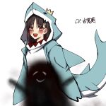  1girl 1other animal_costume assisted_coverage brown_eyes brown_hair censored character_censor commentary cosplay crown darkness fate/grand_order fate/strange_fake fate_(series) highres koga_aoi kriemhild_(fate) kriemhild_(fate)_(cosplay) kriemhild_(swimsuit_rider)_(fate) kriemhild_(swimsuit_rider)_(second_ascension)_(fate) kuruoka_tsubaki mcpc_zamurai novelty_censor pale_rider_(fate) shark_costume untranslatable_commentary voice_actor_connection white_background 