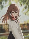  1girl absurdres ahoge black_choker black_skirt brown_eyes choker commentary glasses green_background hair_between_eyes highres hololive hololive_english jewelry light_smile nanashi_mumei necklace outdoors round_eyewear saltdcrmell skirt solo sweater untranslatable_commentary virtual_youtuber 