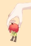  1other alternate_hair_color brown_pants chibi commentary_request deltarune disembodied_hand food-themed_hair highres korean_commentary kris_(deltarune) long_sleeves mttimmersioncy other_focus pants red_hair shaded_face shirt short_hair simple_background striped_clothes striped_shirt two-tone_shirt utdr_(toby_fox) yellow_background 