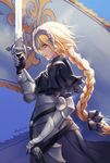  armor armored_dress banner blonde_hair blue_eyes bow braid capelet fate/apocrypha fate_(series) faulds gauntlets hair_bow headpiece highres jeanne_d'arc_(fate) jeanne_d'arc_(fate)_(all) long_hair long_sword looking_at_viewer mool_yueguang profile single_braid smile solo sword very_long_hair weapon 